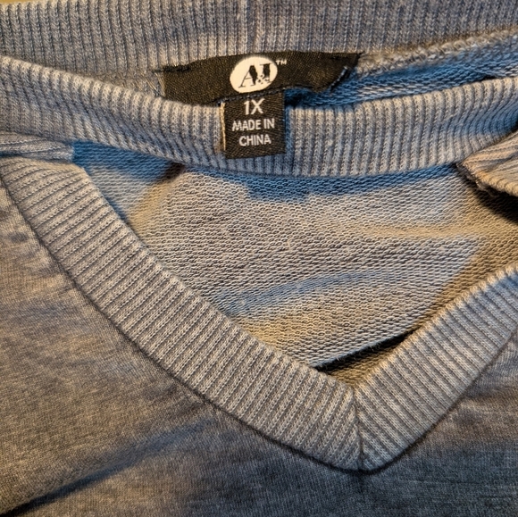 A&I GRAY Denim Wash V Neck Softy Scrunch Sleeve Sweatshirt PULLOVER - Picture 7 of 10